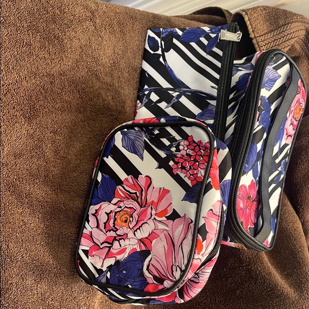 Modella Black Cosmetic Bag